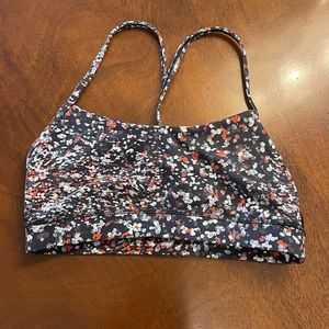 Lululemon power Y sports bra